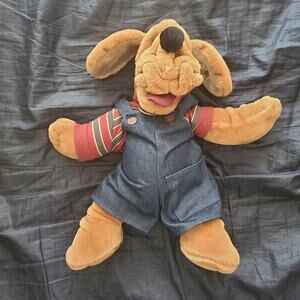 vintage 1981 Ganz Bros. Wrinkles the Dog Hand Puppet.
